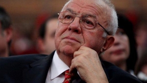 Alexandru Arşinel, operat pe inimă! Ce mesaj a transmis actorul înainte de a urca pe masa de operaţie
