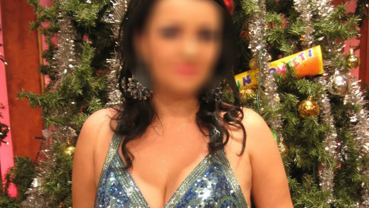 Si-a micsorat bugetul de Craciun! Am vrut sa fie ceva mai pompos! De data asta n-a mai investit in silicoane, ci in...