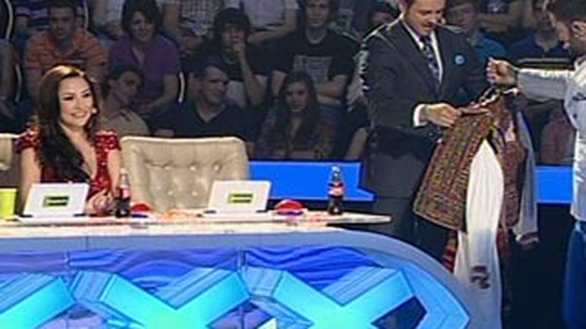 Mihai Petre a vrut sa-si dea pantalonii jos in direct! Andra a fost cea care l-a convins sa n-o faca!