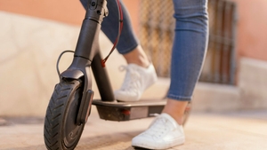 Ministrul Sănătății vorbește despre creșterea ratei de accidentare cu trotinete electrice. Numărul de cazuri este alarmant