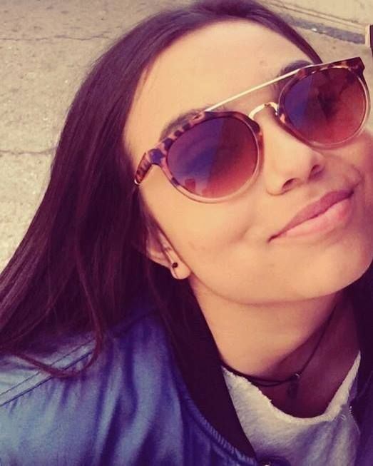 Fata cea mică a lui Adrian Minune are iubit! Cu cine se iubeşte adolescenta de 15 ani