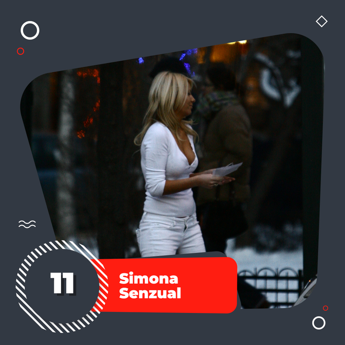 Topul vedetelor cu lenjeria intimă la vedere