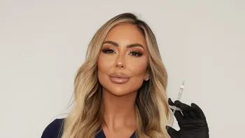 Adio, BBL, silicoane și buze voluminoase! Tot mai multe femei aleg să renunțe la aceste proceduri. Care este motivul?