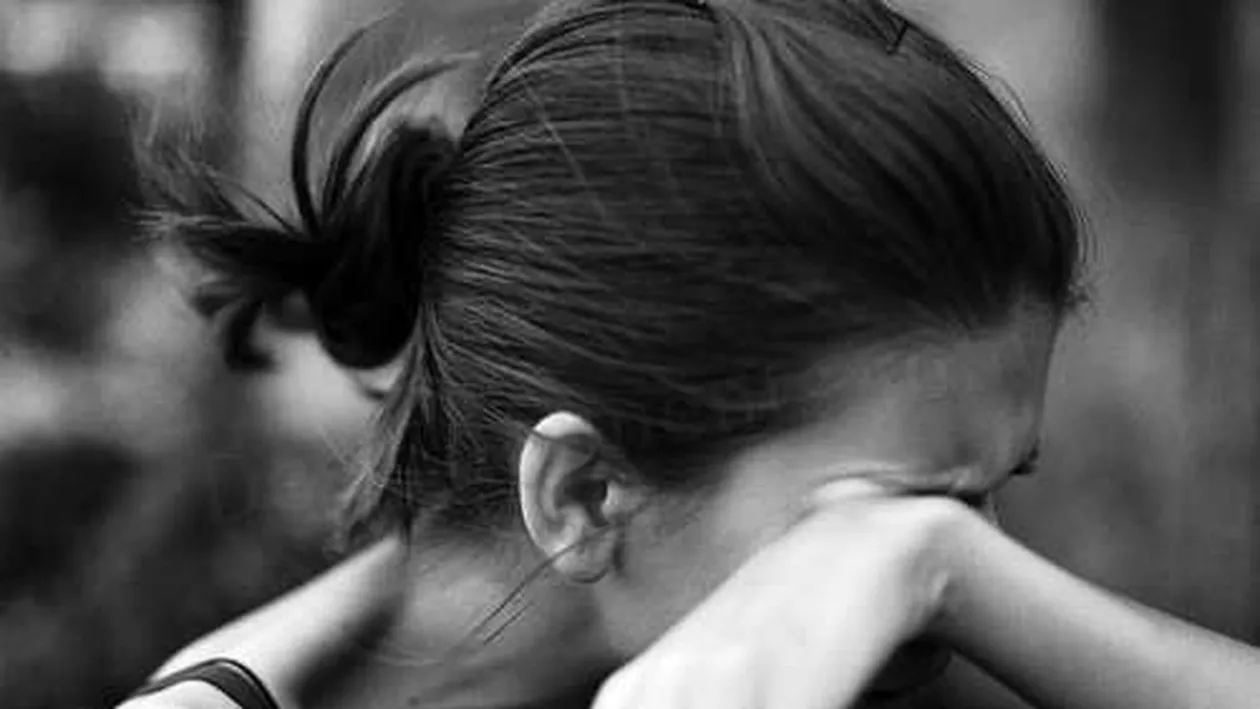 Dezastru în şcolile din ţară! În Botoşani, o elevă a fost bătută de profesorul de matematică!