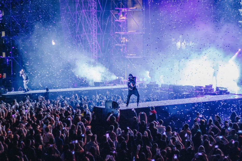 Global Records, lider în topul difuzărilor muzicale
