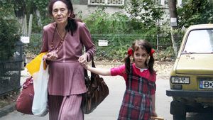 Adriana Iliescu şi-a scăpat fiica de sub control! Uite ce mesaje postează pe Facebook şi cum plănuieşte să chiulească de la şcoală