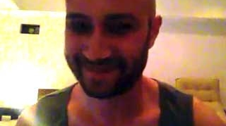 Iubita catre Bendeac: "Astazi eu ti-am fiert un ou chiar de stiu ca esti un bou" - Raspunsul lui: "De ce te uiti asa ca vita?!" VIDEO GENIAL!