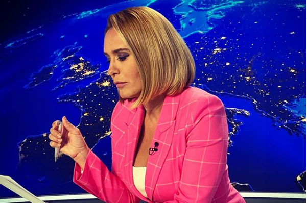 Andreea Esca, poză de colecție din liceu: ”Ești cea cu gura până la urechi!”