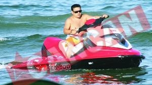 Adrian Minune a inchiriat o camera la Rex cu 18.000 euro