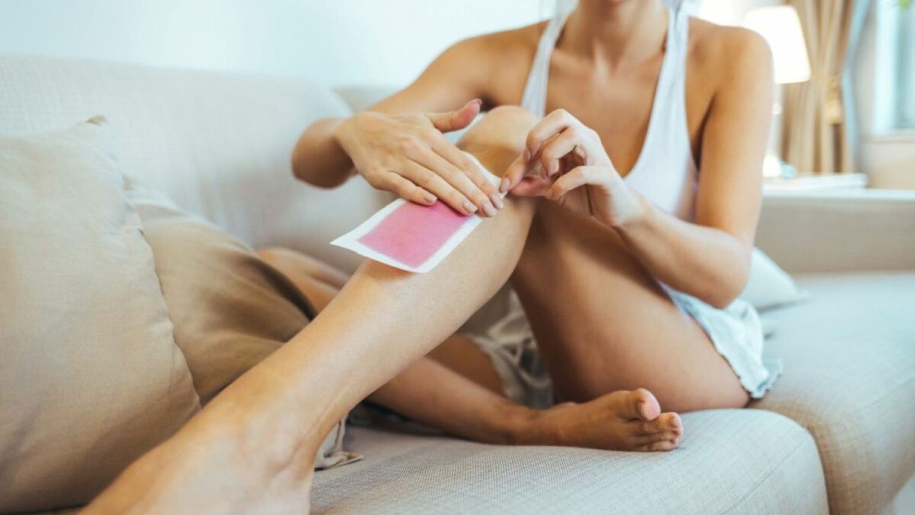 Ghid pas cu pas pentru epilarea cu benzi depilatoare