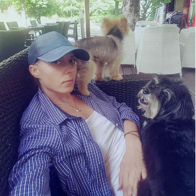 Alina Plugaru s-a retras din industria filmelor pentru adulţi