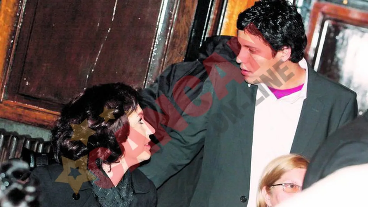 Cuplat cu fosta colega de banca