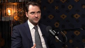 Sebastian Burduja, abordare plină de umor privind bătălia pentru scaunul de primar. Filmarea care s-a viralizat rapid!