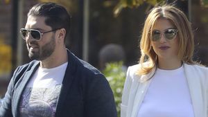EXCLUSIV. Diferenţa de 13 ani dintre ei n-a contat! Ex-soţia primarului i-a spus ”Da!” plătitorului Mădălin de la Giurgiu. Aşa ceva n-ai mai auzit! S-a căsătorit în secret, iar fostul soţ milionar a oficiat ceremonia!