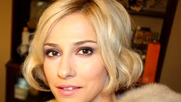 Dana Rogoz da lectii de machiaj! Vezi cum reuseste ea sa arate asa bine!