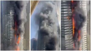 Incendiu de proporții la Dubai Marina! Momentul în care una dintre cele mai înalte clădiri a luat foc + 4.000 de persoane evacuate