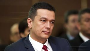 Sorin Grindeanu va supraveghea șantierele cu imagini din drone / MAI cumpără aeronave fără pilot la bord / Ora de zbor, de 10 ori mai ieftină