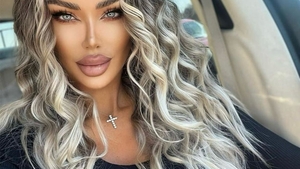 A ajuns la sapă de lemn?! Bianca Drăguşanu îşi vinde apartamentul din Dubai