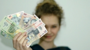 Vești bune pentru părinții din România! Alocațiile copiilor se dublează începând de astăzi