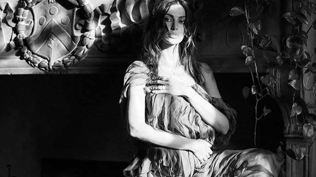 De ce a ţinut Mădălina Ghenea sarcina ascunsă timp de 8 luni