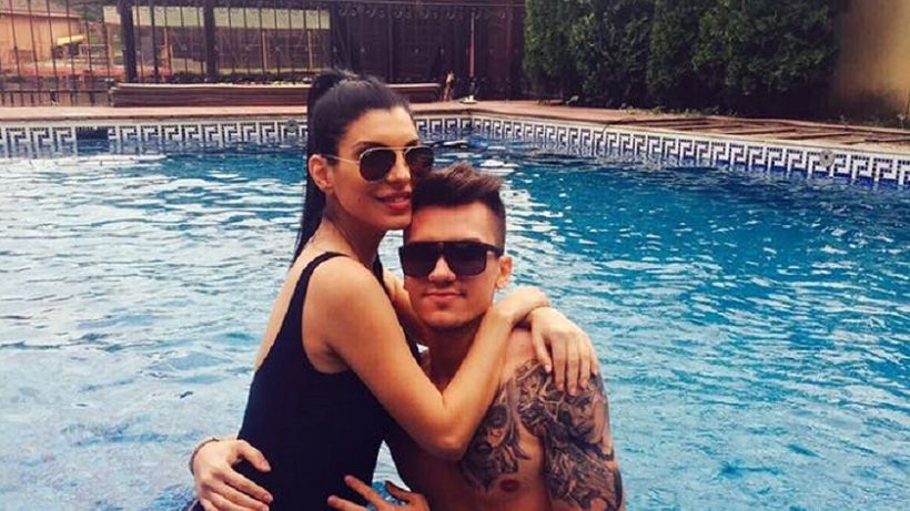 FOTO / Andreea Tonciu, apariţie de revistă la o petrecere de cinci stele! A strălucit din cap până în picioare şi s-a asortat cu soţul ei