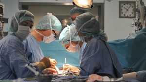 Gest de mare omenie. Un sătmărean i-a donat o parte din ficat unei necunoscute, fără a-i cere nimic în schimb