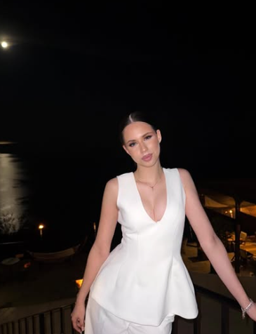 Violeta Bănică, în vacanță cu iubitul înainte să plece la studii în America. Ce destinație au ales cei doi