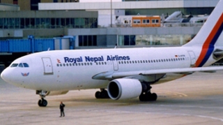 Soarecele mic saboteaza avionul mare! O rozatoare a blocat ditamai avionul pe un aeroport din China!