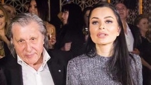 Brigitte s-a pozat în pat cu Ilie Năstase! Prietenii au fost înnebuniţi să-i vadă aşa, după ce păreau la un pas de divorţ