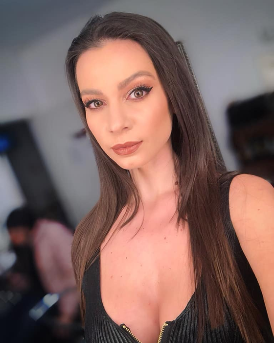 Iuliana Luciu a îmbrăcat rochia de mireasă: ”Iubitul meu s-a logodit cu altă femeie”