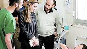 A vizitat Tripoli si Misrata! Angelina, mama ranitilor in Libia