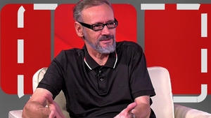 Mihai Albu, primele declaraţii despre nuntă: “Ni s-a părut ceva original”. Celebrul designer de pantofi s-a căsătorit în secret?!