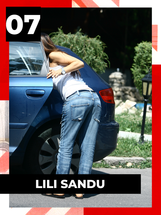 TOP sexy-vedete. Bianca Drăgușanu, Daniela Crudu sau Raluca Bambi s-au aplecat pe bancheta din spate și…: Mamăăă, ce priveliște!