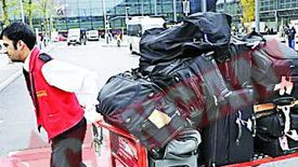 S-a dus cu 20 de valize la Londra