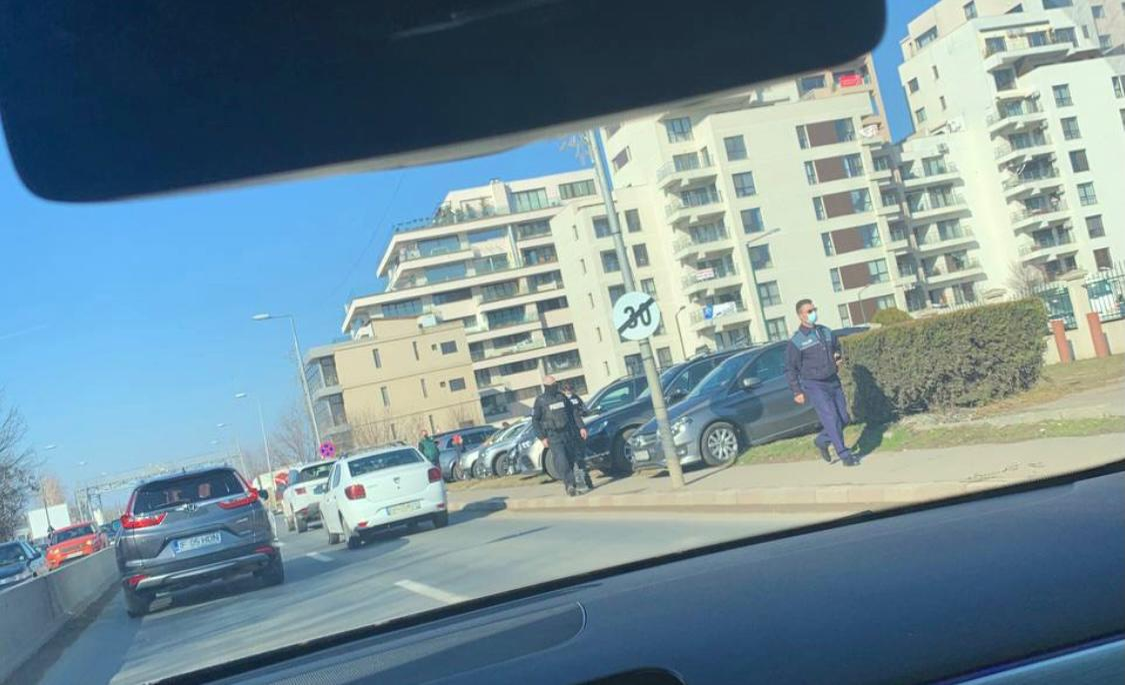 Ultima oră. O posibilă amenințare cu bombă la o școală americană din Capitală. Șoseaua Pipera a fost blocată de polițiști