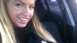 VIDEO Loredana Chivu este suparata: "Un idiot neinformat s-a gandit sa spuna ca domnisoara din aceasta filmare sunt eu. Sa va fie rusine! Mi-e scarba de voi!"