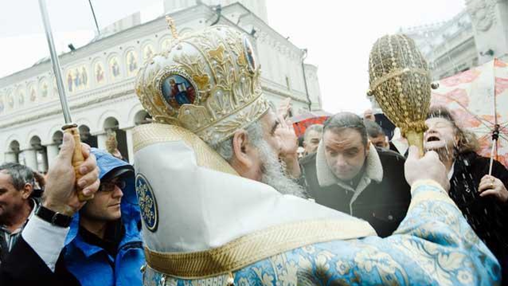 CANCAN.ro a aflat! Care este adevarul ascuns in urma scandalului dintre Biserica Romana si Ziua Nationala a Romaniei