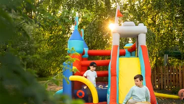 (P) Copiii sunt argint-viu. Oferă-le “benzină” pentru energia lor!