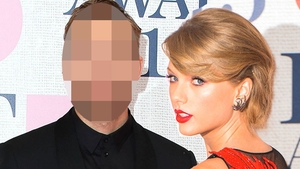E oficial: un nou cuplu in showbiz! Cu cine s-a cuplat actrita americana Taylor Swift