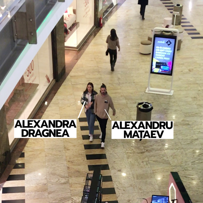 Alexandra și ”Bon Jovi de România”, unul lângă celălalt într-un mall din Capitală