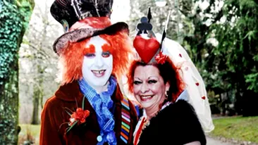 Ultima dorinta a unei britanice care poate muri in orice clipa! S-a maritat ca in Alice in Tara Minunilor