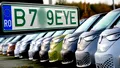 Ești obligat să ai numere verzi la mașina electrică sau poți folosi numere negre obișnuite?