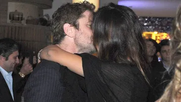Primele imagini video cu Madalina Ghenea si Gerald Butler de la inceputul relatiei Vezi exact cu ce a cucerit-o actorul pe romanca