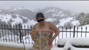 Nimeni nu o credea in stare sa faca asta cand au pus pariul! O romanca a iesit asa in zapada si a postat fotografia pe internet