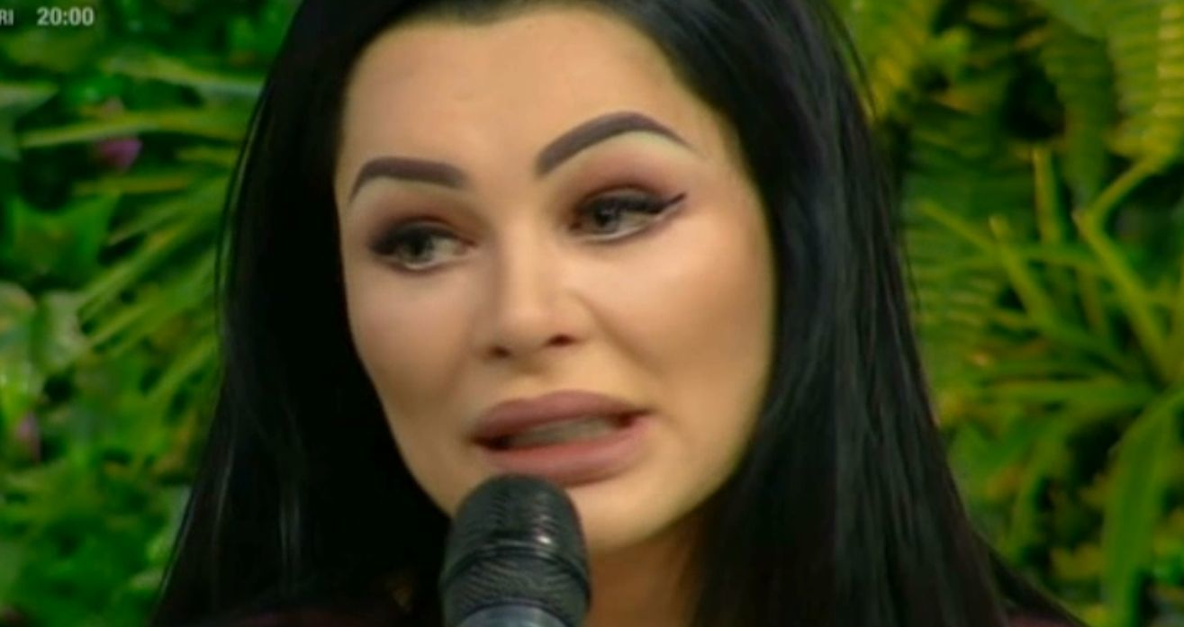 Brigitte Năstase, în lacrimi la tv: „ M-am pocăit şi l-am cunoscut pe Iisus. Nu sunt fericită… Eu nu sunt căsătorită cu Ilie în faţa lui Dumnezeu”