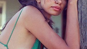 Mădălina Ghenea, postare şocantă pe Facebook: ”Vă încadraţi în categoria: burtă în faţă la o rochie mulată de seara, cocoaşă cât încape, mersul crăcănat...”