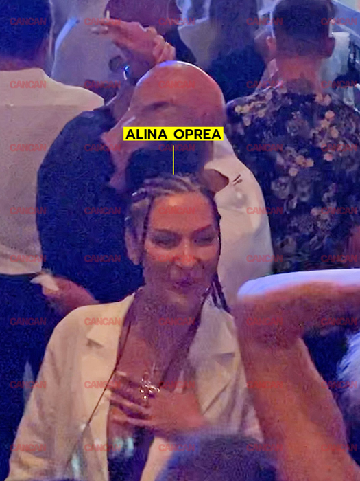 Alina Oprea curtată de trei bărbați în club