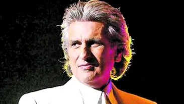 Toto Cutugno va petrece doua zile cu iubita la Bucuresti, intr-un hotel de patru stele. A cerut palinca pentru a-si drege vocea si bulz ardelenesc