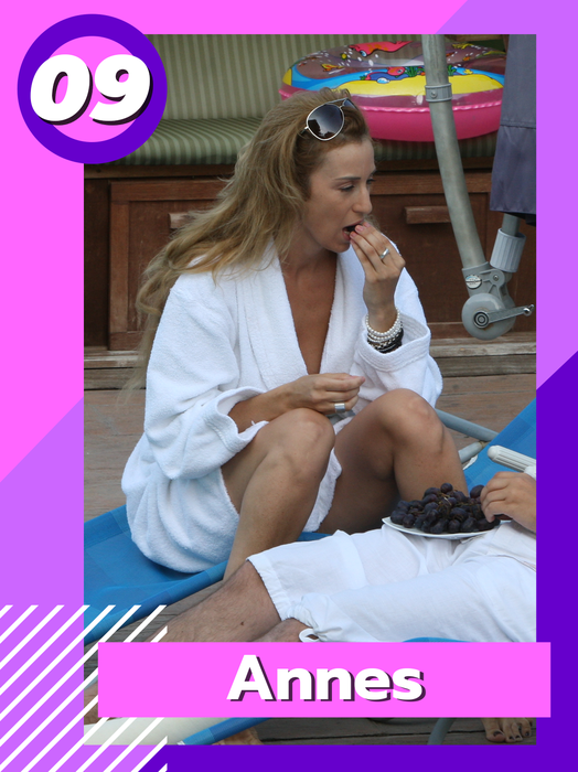 TOP 20 dive care mănâncă pe plajă în poziții…Anda Adam, Andreea Esca, Dana Săvuică sau Daniela Crudu…cine câștigă?