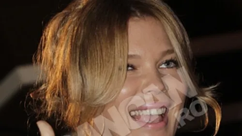 Ce urat! Care sunt vedetele cu... gusa?